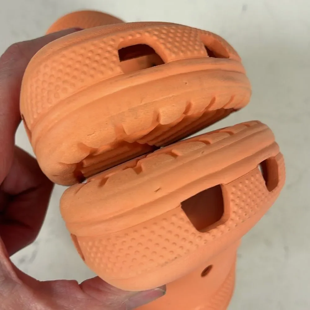 CROCS brand style